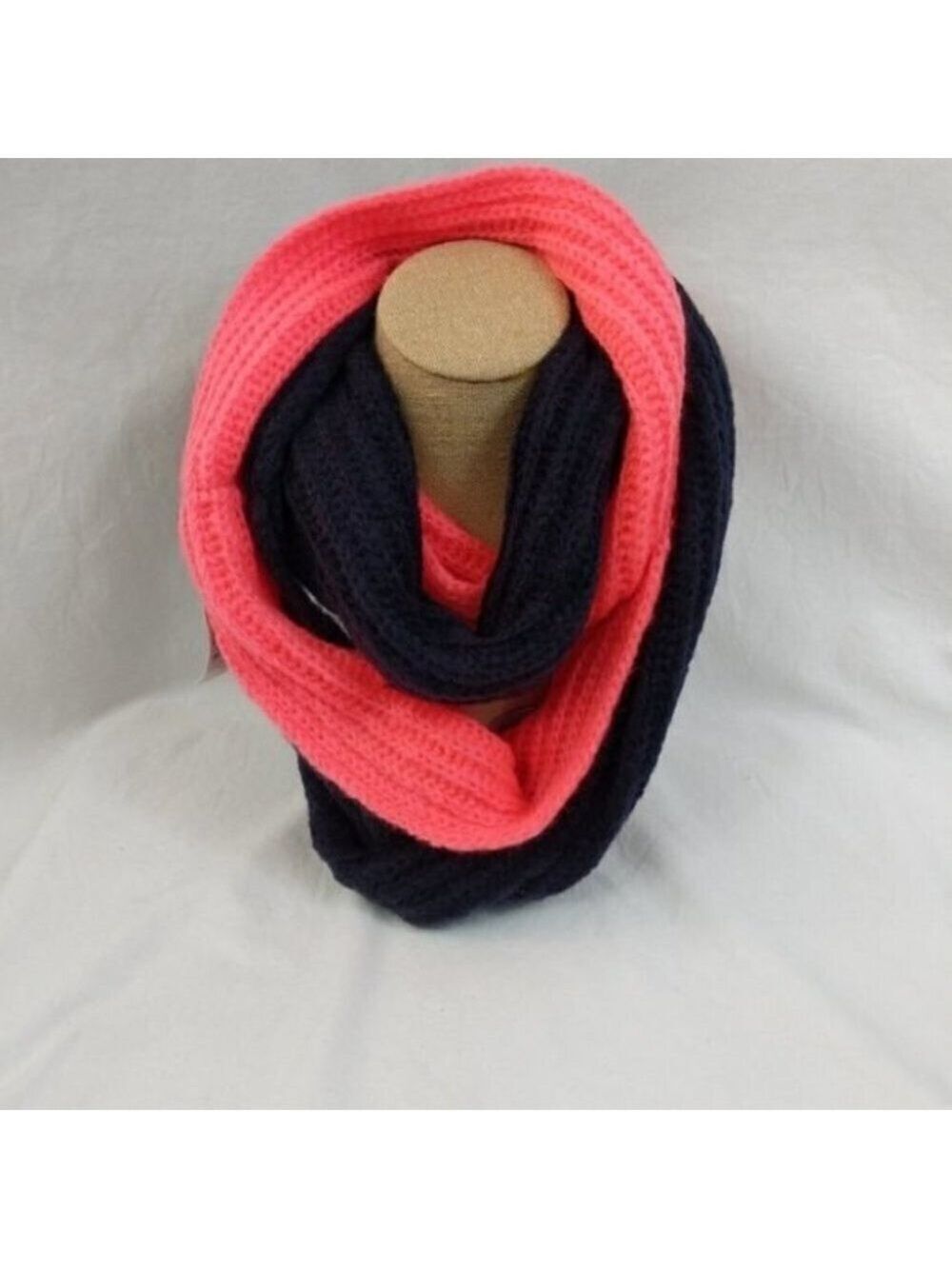NWT Gap Knit Black & Pink Infinity Loop Scarf